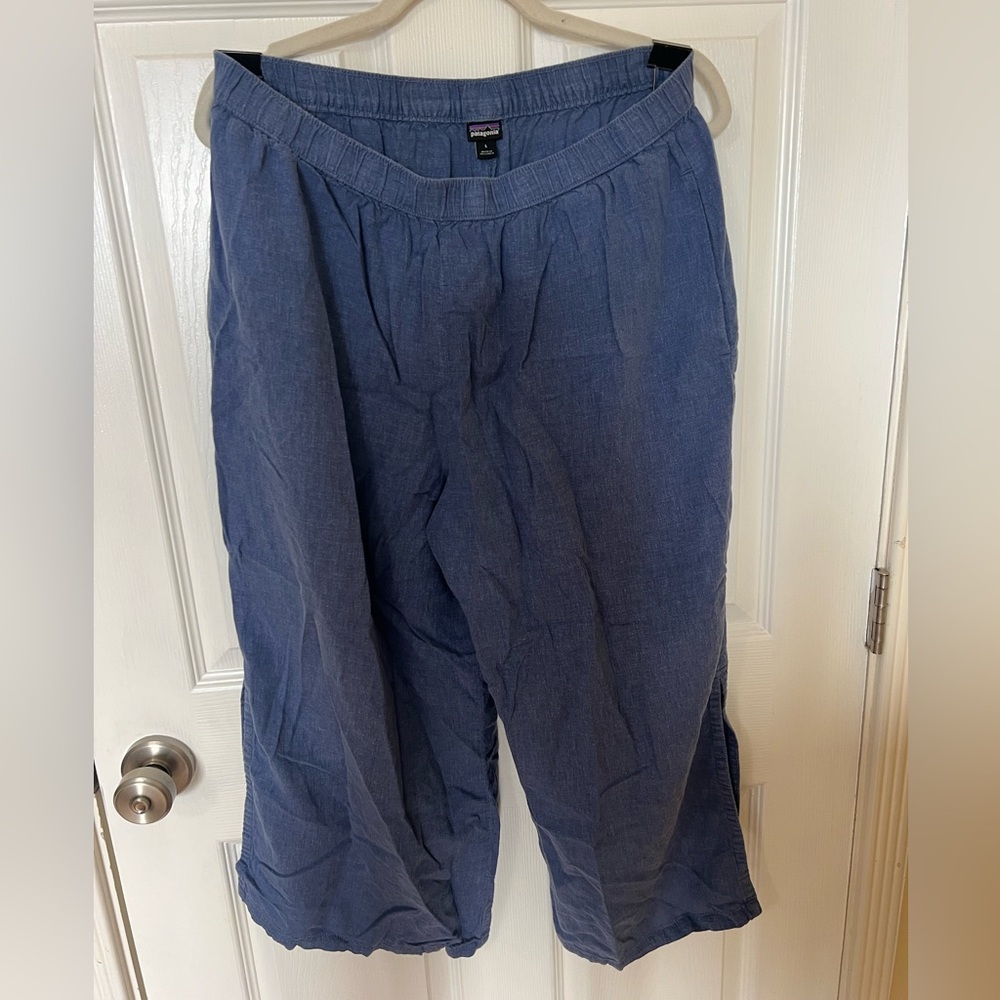 Patagonia wide legged light weight pants size L